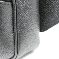 Túi đeo chéo Louis Vuitton Taiga Lama Bum Bag Outdoor M30245 613742