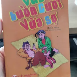 sách tiếu lâm "Vừa buồn cười vừa sợ" do Quốc Kiên sưu tầm và tuyển chọn
