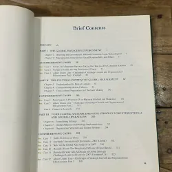 International Management: Managing Across Borders and Cultures (6th) - Helen Deresky 748995