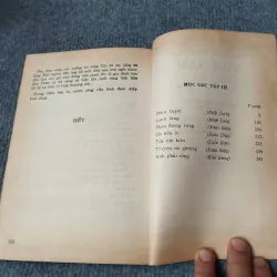 VĂN XUÔI LÃNG MẠN VIỆT NAM (1930 - 1945) TẬP BA 729245
