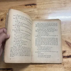 II Sách Xưa: Vượt Qua Côn Đảo (Tiểu Thuyết) - Phùng Quán - 1987 686625