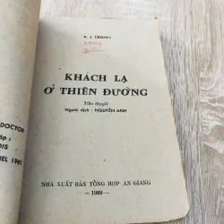 KHÁCH LẠ Ở THIÊN ĐƯỜNG  961435