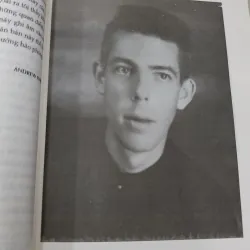 NHÀ NHÂN HỌC CHÂN TRẦN: NGHE VÀ ĐỌC JACQUES DOURNES 698305