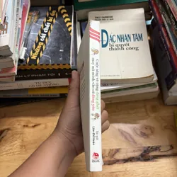 II Tựa sách: Cuộc Sống Vô Cùng Đáng Ghét, May Mà Mình Vẫn Cứ Đáng Yêu - Lâm Đế Hoán - 2020 697206