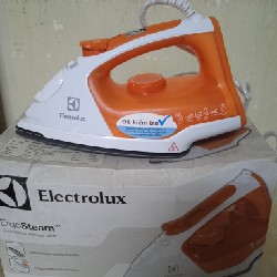 Bàn ủi hơi nước Electrolux Esi5113 59529