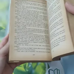 Between Males - Fiona Walker 1027504