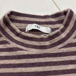 Áo thun kín cổ phối chân váy rộng 741012