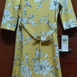 Đầm size M giá 75k 698389