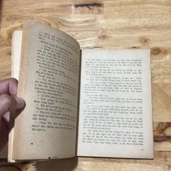 II Tiểu Thuyết Lịch Sử: Đô Đốc Bùi Thị Xuân - Quỳnh Cư - 1982 694102