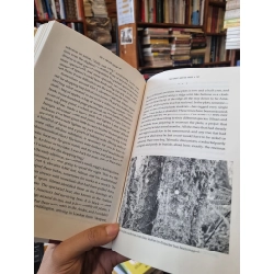 THE SIXTH EXTINCTION : An Unnatural History - Elizabeth Kolbert 163708