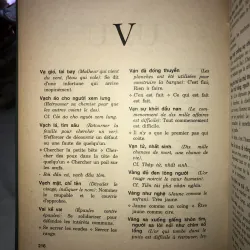 Từ điển thành ngữ - Tục ngữ Việt - Pháp - GS. Nguyễn Lân 1029305