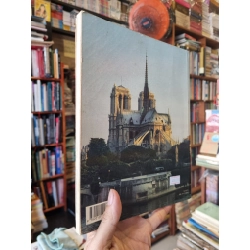 Paris En 160 Photos : Les plus belles promenades, les nouveaux monuments, Versailles et Fontainebleuau. 363548