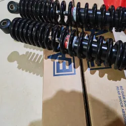 Bán phuộc sau, fullbox mới toanh 99%, cao 355mm. 
600k. 1025903