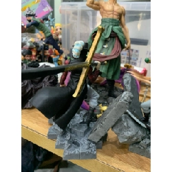 Mô hình Mihawk Mắt Diều Hâu cựu thất vũ hải  - mô hình One Piece  ASL - No Box Dùng trang trí bàn làm việc 763723