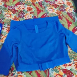 Váy màu xanh dương 