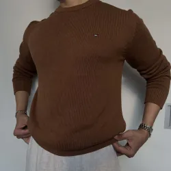 Áo len Tommy màu nâu size S chính hãng