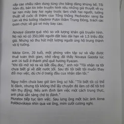 Nhìn ra thế giới - Hiếu Tân - Chính trị / Xã hội / Tiểu luận 1006575