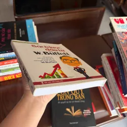 Sách Lược Đầu Tư Của W. Buffett | Bí quyết đầu tư cổ phiếu hiệu quả- K3 1005683