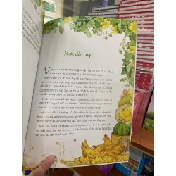 Ngàn mùa hoa - Tản văn giúp trẻ yêu văn chương 100% In màu 2024 Băng Sơn TSTK250117 VĂN HỌC 370650