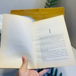 [Sách 2hand từ US] Like new 90% - Visitors: Things (Book II) 474515