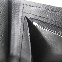 Ví Louis Vuitton Taiga Portefeuille Amerigo M62045 621857