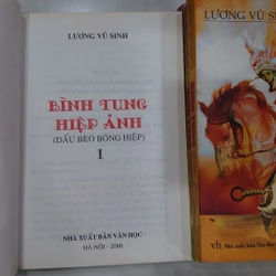 Bình Tung Hiệp Ảnh (Dấu Bèo Bóng Hiệp) (Bộ 4 Tập)
- Lương Vũ Sinh,

Dịch giả: Cổ Nguyệt 202422