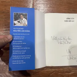 Sống giữa cuộc đời này - GS.TS.NGND Nguyễn Lân Dũng (k1) 720790