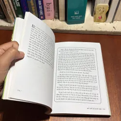 II Sách Kỹ Năng: Quy Luật Của Sự Nổi Loạn - CHRISTINE COMAFORD, LYNCH - 2008 927331