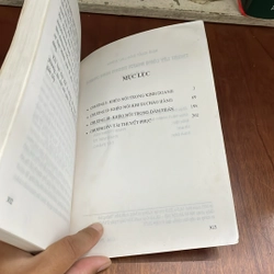 II Sách Kỹ Năng: Thuật Lấy Lòng Người Trong Kinh Doanh - 2003 525278