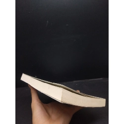 The hero factor các nhà lãnh đạo vĩ đại thay đổi tổ chức và tạo nên văn hóa năm 2021 mới 90% bẩn nhẹ HCM2902 kỹ năng quản trị 913255