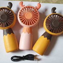 Quạt Cầm Tay Mini Fan  8222