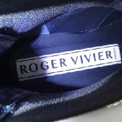 Giày bốt ROGER VIVIER Viv' Go-Thick Buckle - Hàng hiệu Chính hãng 827902