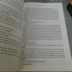 SCARLETT HẬU CUỐN THEO CHIỀU GIÓ - VŨ THÙY LINH 784328