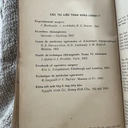Phẫu thuật thực hành - HOÀNG ĐÌNH CẦU ; 380 trang khổ lớn; Xb 1966  1025094