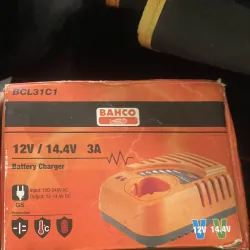 (HÀNG TRƯNG BÀY)MÁY BƠM MỠ KHÔNG DÂY BAHCO BCL32G1–14.4V VỚI DUNG TÍCH BÌNH CHỨA GR-400 760688