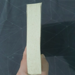 "Cá voi và hồ nước" - Thái Trí Hằng 476055