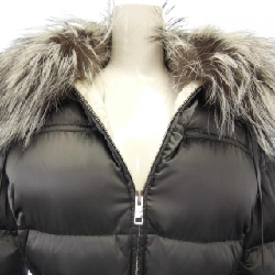 Áo khoác lông vũ PRADA 636204