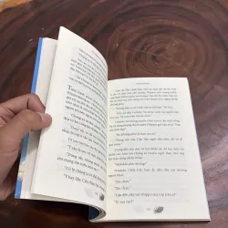 II Văn Học: Tớ Flippo Và Cây Anh Đào - PAOLA PERETTI - 2023 977259