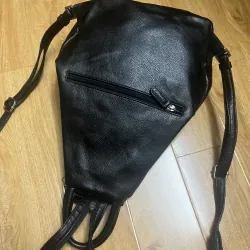 Balo nữ hiệu size 20*32*10 da thật 2hand 925589