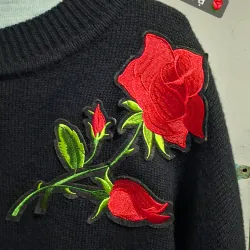 Áo len thêu bông hồng  795460