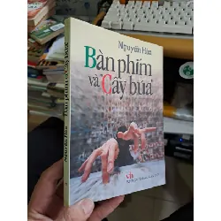 [Sách Cũ SCGR] Bàn phím và "cây búa" Nguyễn Hòa 2007 mới 90% tuyển chọn phê bình văn học Văn học Việt Nam VAVO1709