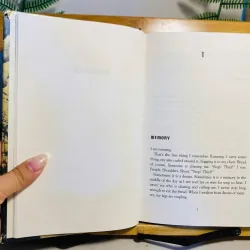 [Sách tiếng Anh 2hand] Like new 90% - 🍂 Milkweed – Jerry Spinelli 🌧️ 961024