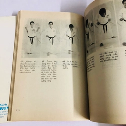 BỘ 2 TẬP KARATE TỰ VỆ & CHIẾN ĐẤU  541581