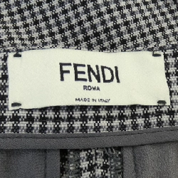 【Mã giảm giá】Quần short FENDI 655503