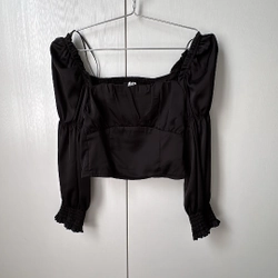 Áo kiểu croptop cổ rộng H&M