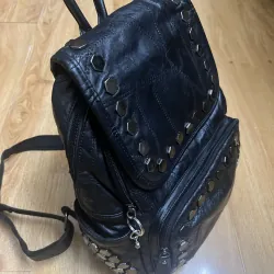 Balo nữ da thật đinh tán kim loại 2hand 933830