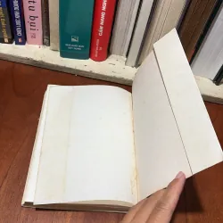 II Sách Kinh Tế: Tiền Tệ Và Ngân Hàng - PGS.TS. Lê Văn Tề, TS. Ngô Hướng - 2000 778177