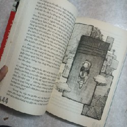 John đi tìm Hùng - Trần Hùng John 25943