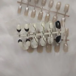 Tặng 1 vỉ nail box new 997089