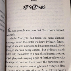 Ngoại văn chapter cho bé - Twice upon a Marigold - Scholastic 495458